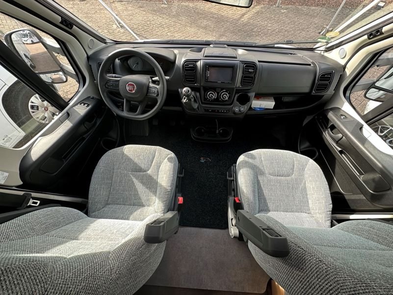 Dethleffs Just 90, dashboard