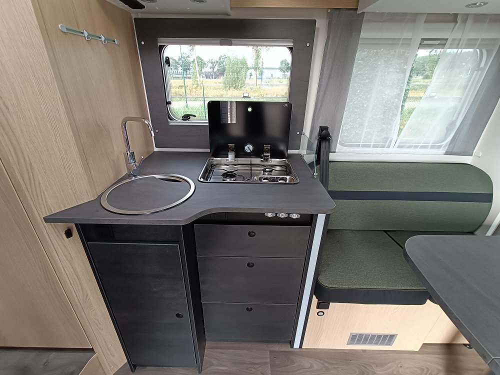 Sunlight T69LC, 4p keuken