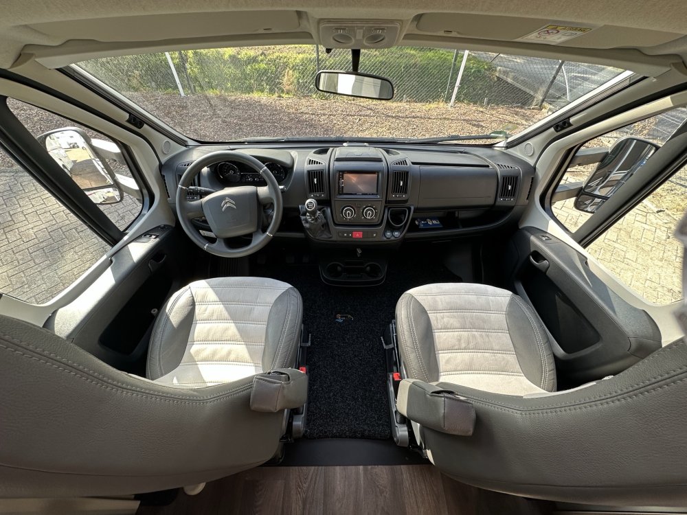 Sunlight T68, dashboard