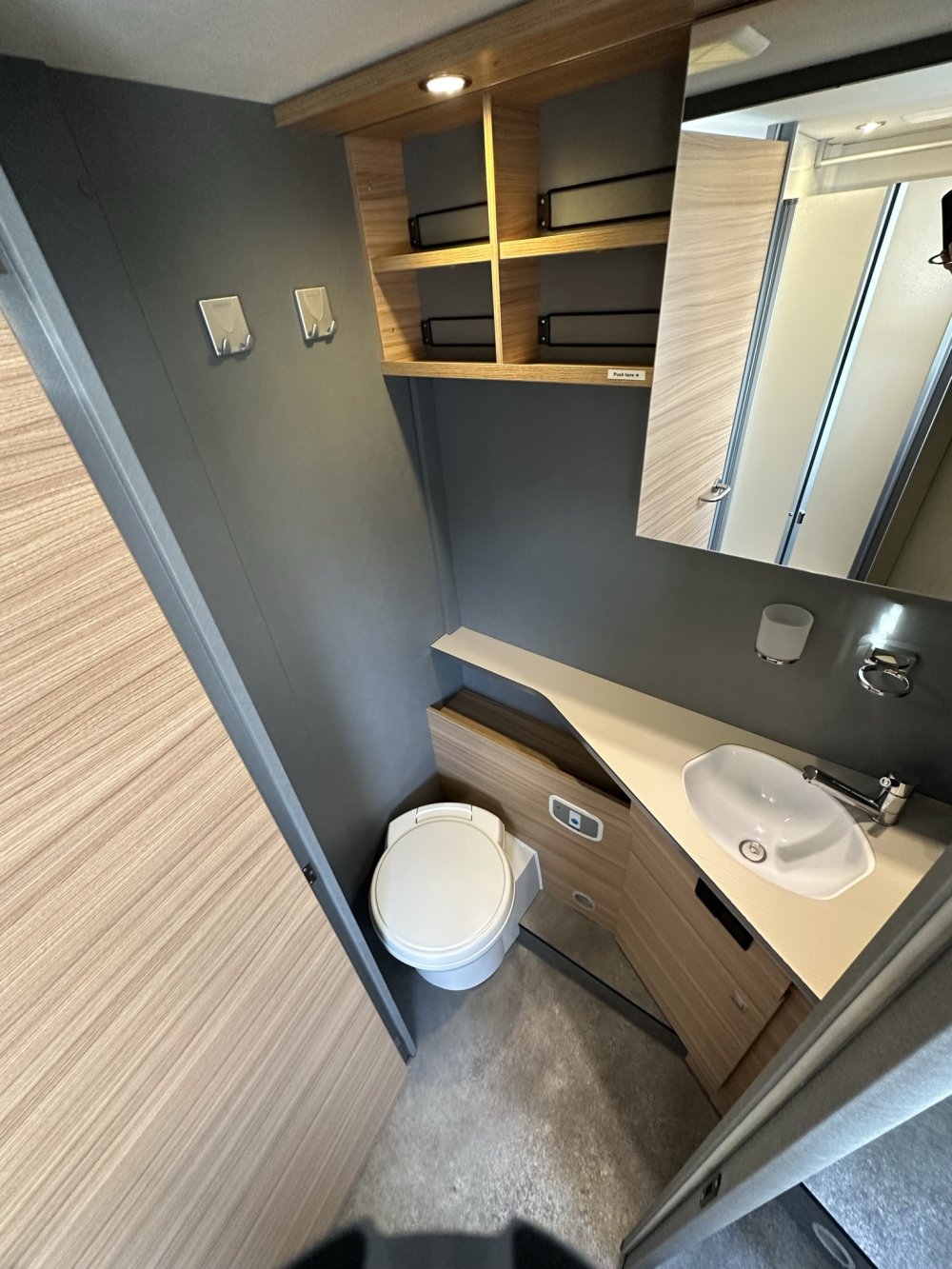 Dethleffs Just 90, toilet