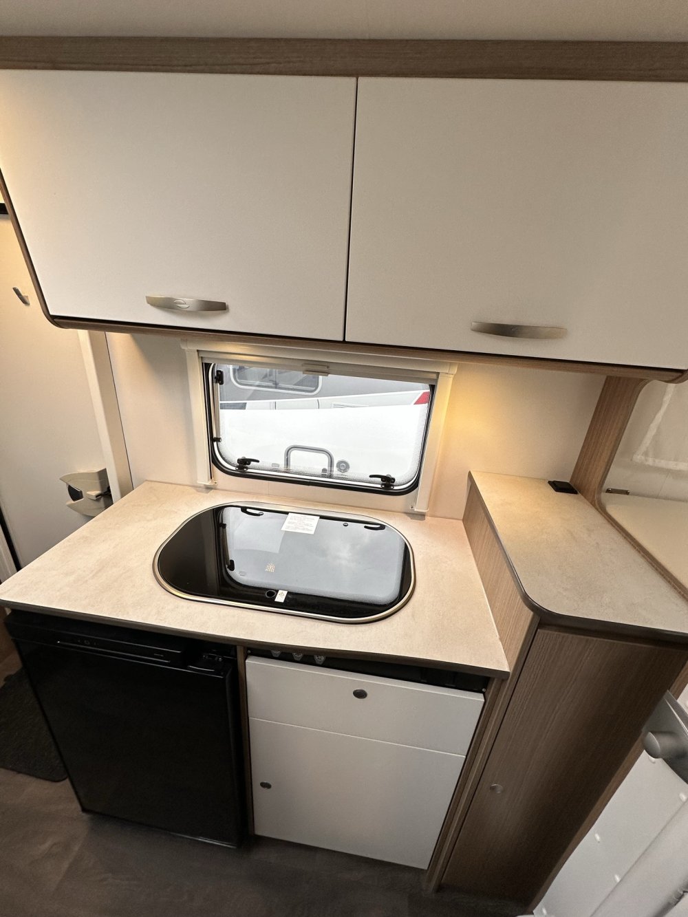 Carado V337 Edition 15, keuken