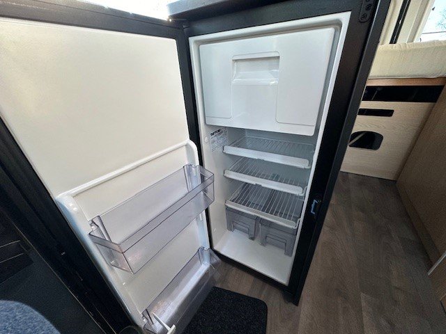 Sunlight Cliff 540, koelkast