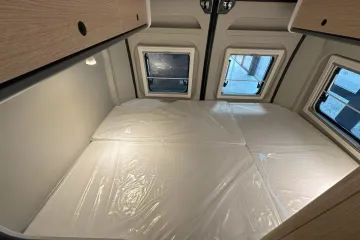 sunlight Cliff 540, bed