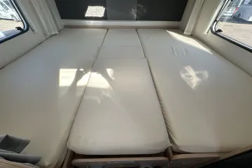 Sunlight T67, bed gesloten