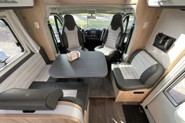 Sunlight T68, zithoek