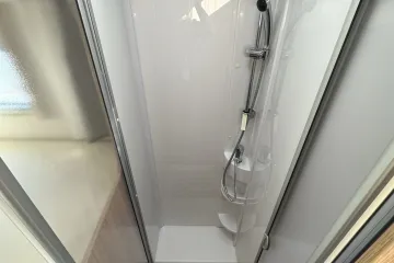 Sunlight T68, douche