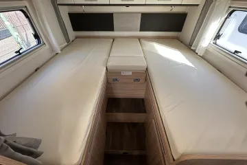 Sunlight T68, bed open