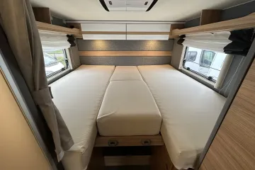 Dethleffs just, bed gesloten