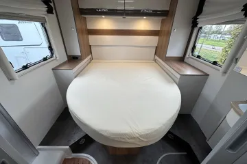 Dethleffs Trend 90, queensbed