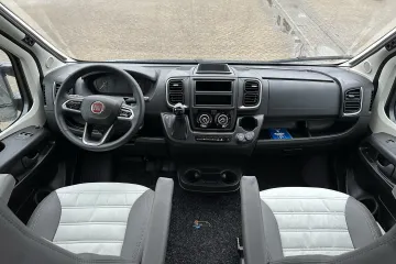 Sunlight Cliff 540, dashboard