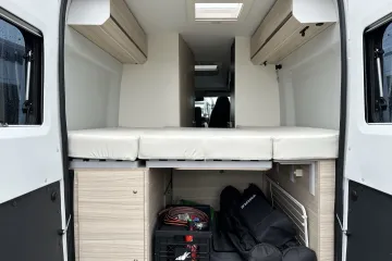 Adria buscamper, garage